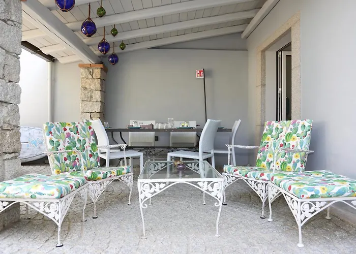 Hibiscus B&B Bed & Breakfast 3*