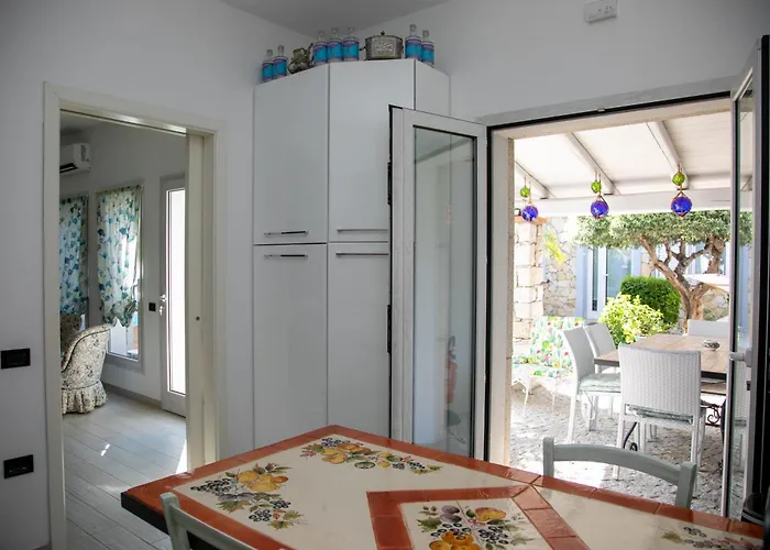 Hibiscus Bed and Breakfast 3*