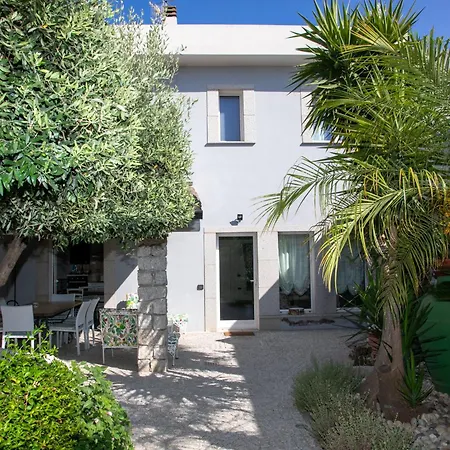 Bed & Breakfast Hibiscus B&B