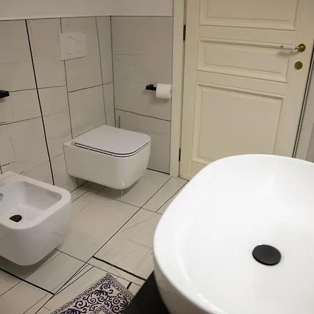 Hibiscus B&B Bed & Breakfast 3*